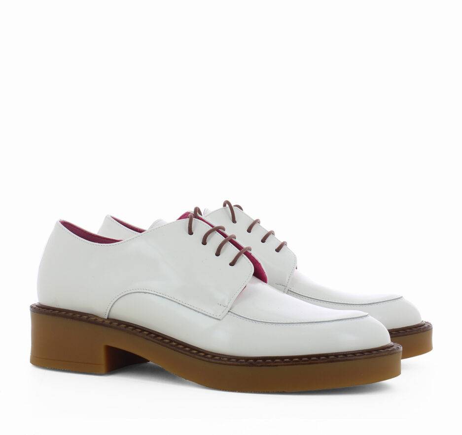 Le Babe MOCASSINI ALLACCIATI IN SPAZZOLATO BIANCO Offerta
