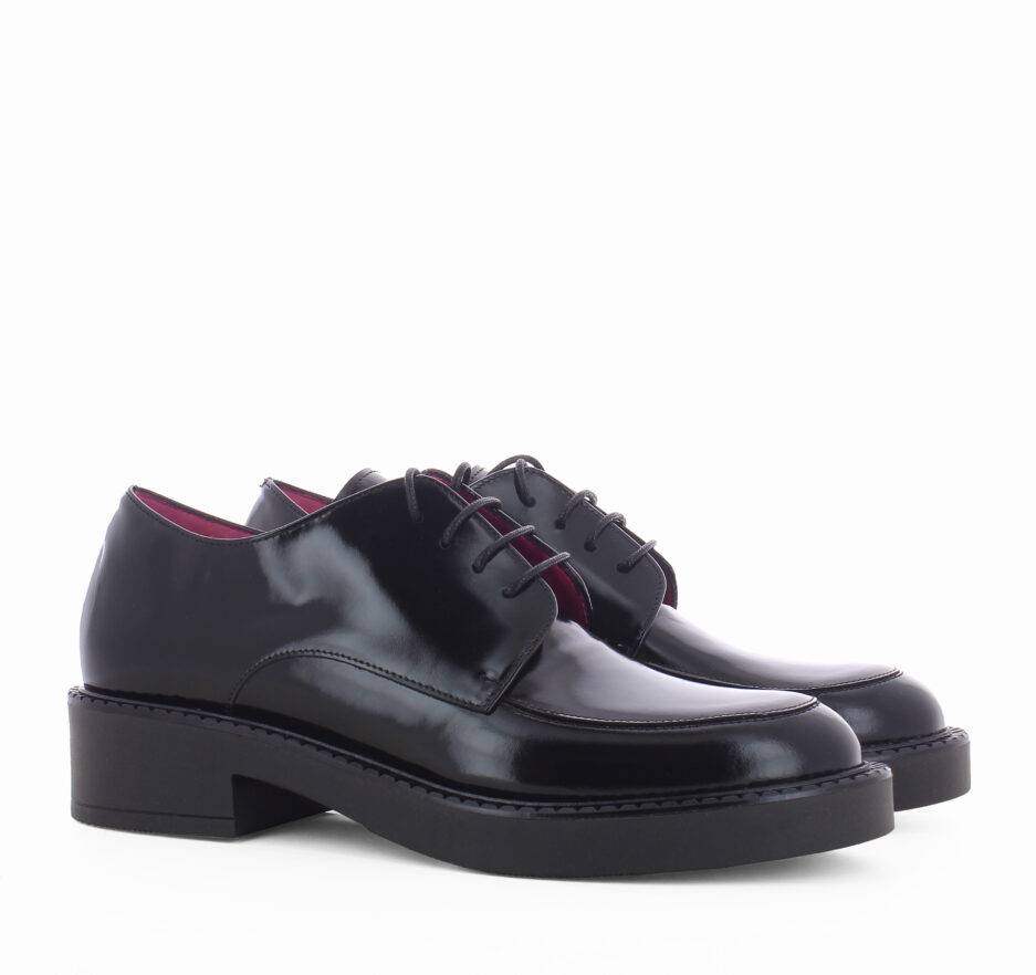 Le Babe MOCASSINI ALLACCIATI IN SPAZZOLATO NERO Outlet