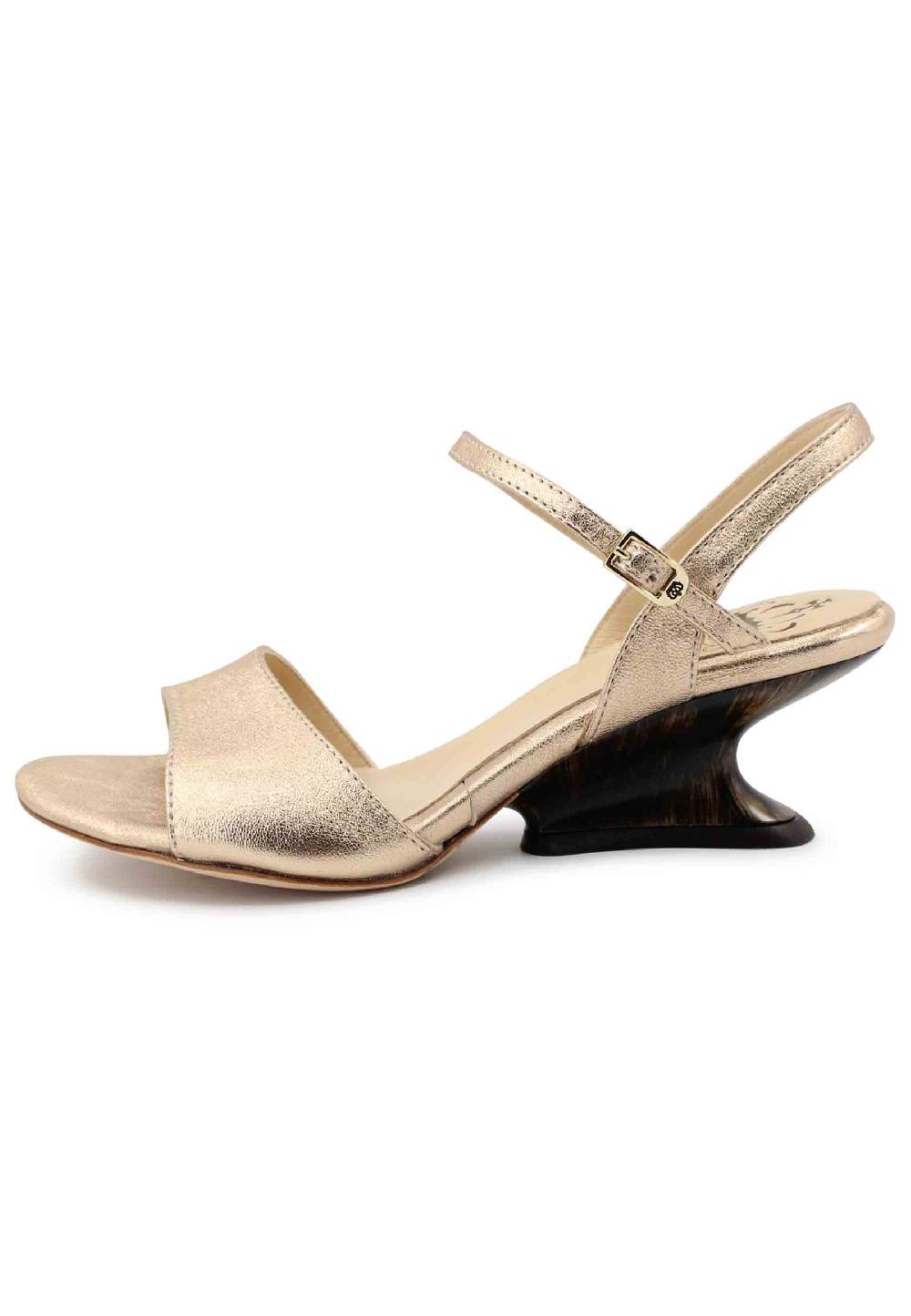 L'ARIANNA Sandali donna in pelle laminata nude con zeppa bassa Online