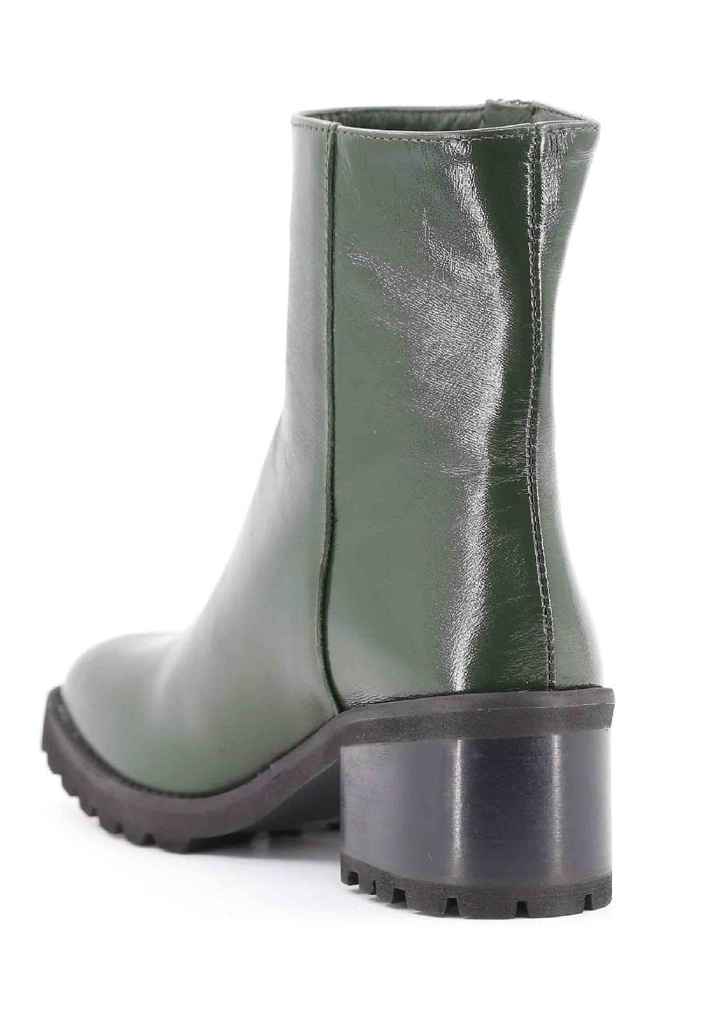 L'ARIANNA Stivaletti TR1665 in pelle verde con suola in gomma carrarmato Sconto