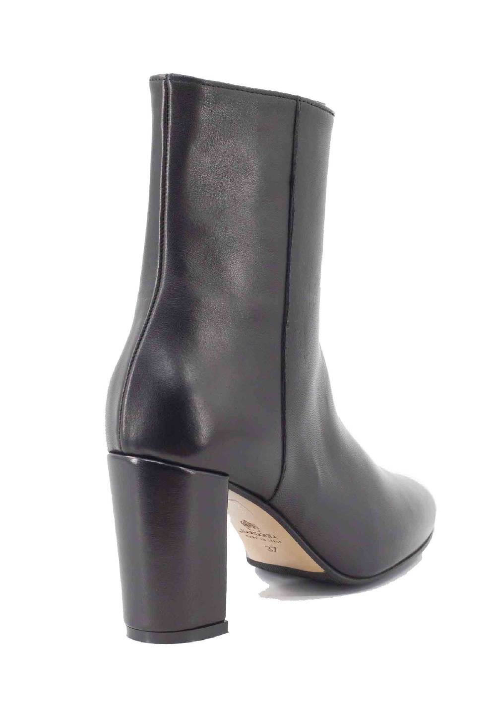 L'ARIANNA Stivaletti TR1692/G in pelle nera Saldi