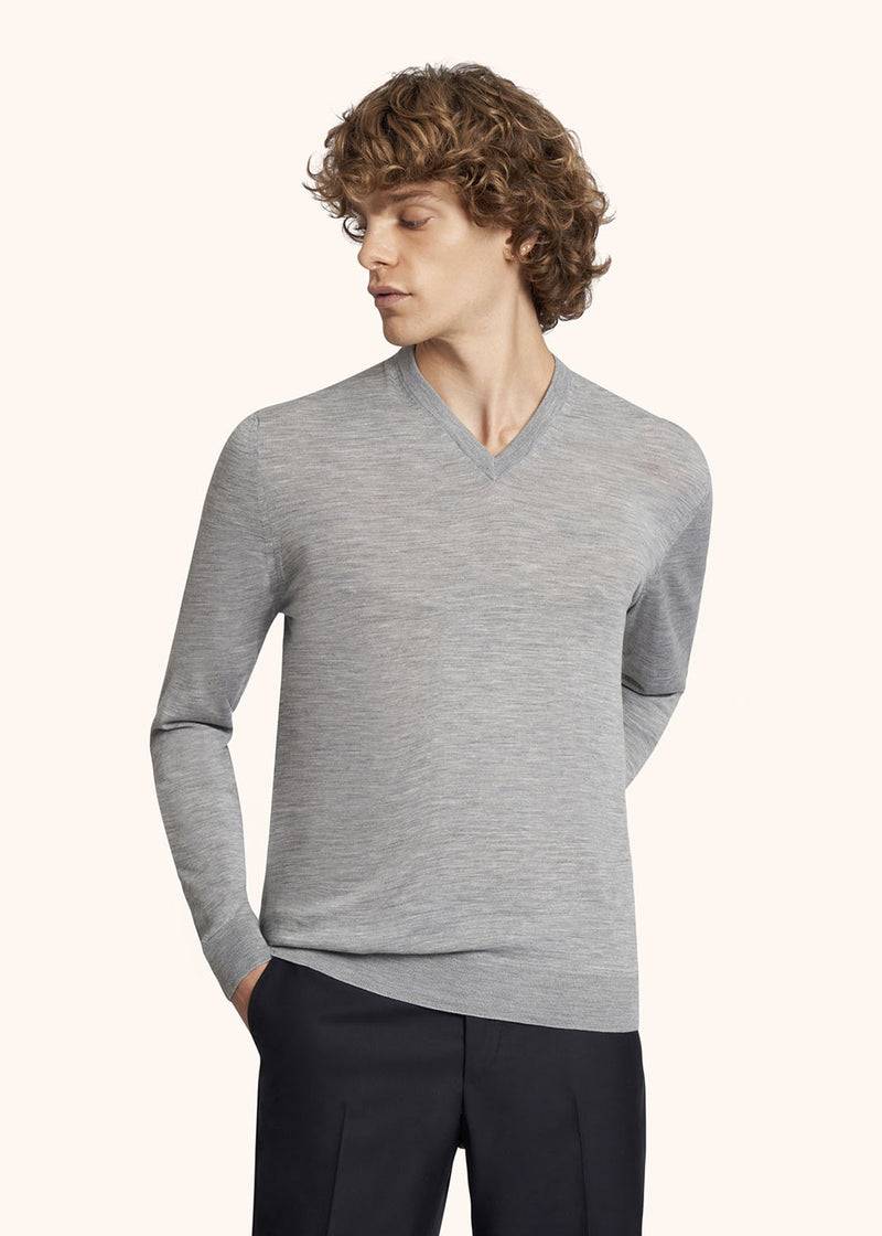 Kiton MAGLIA SCOLLO V LANA UK8651000 In Vendita