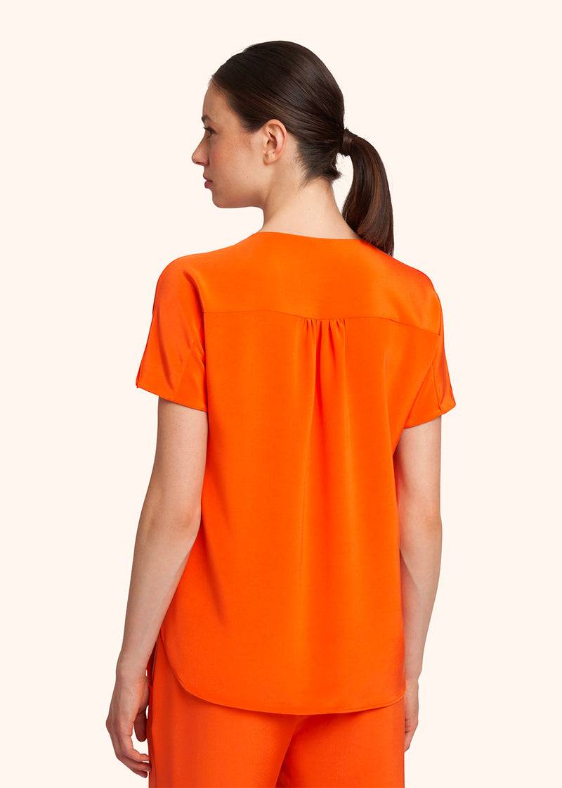 Kiton T-SHIRT SETA D47454K0977A17 Consegna Veloce