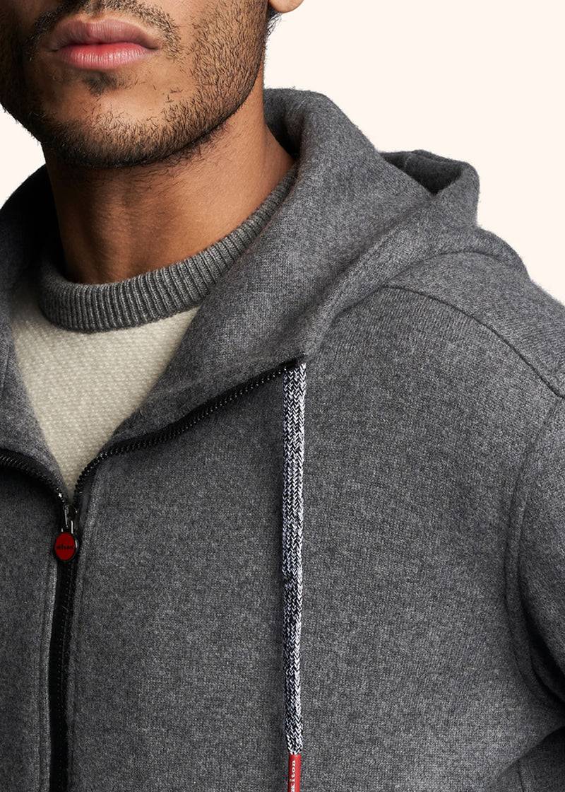 Kiton FELPA UMBI Cashmere UMC010K0173A02 2025
