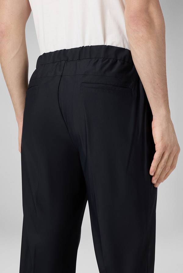 Lab. Pal Zileri Pantaloni leggeri in tessuto tecnico Negozio