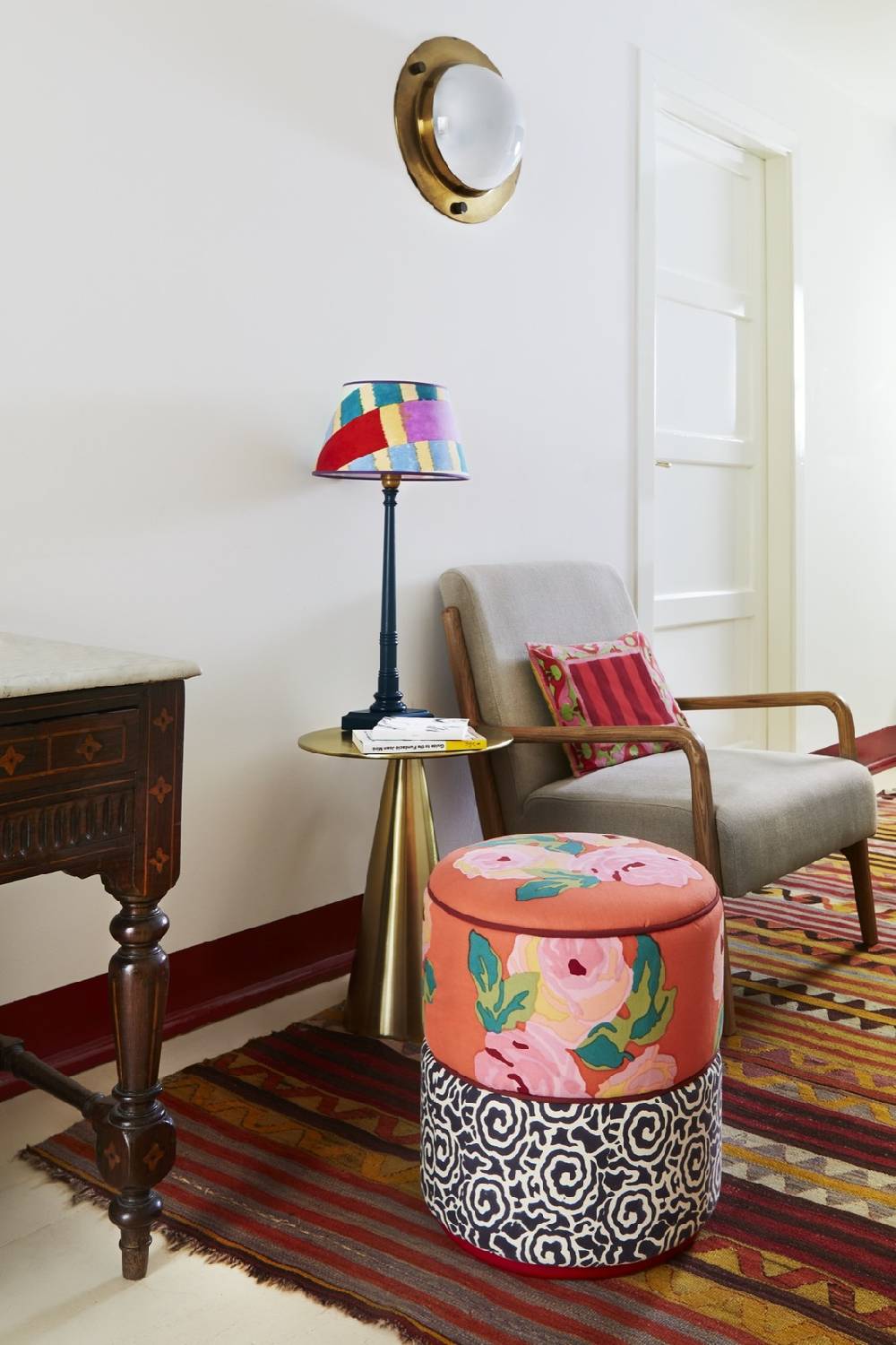 Lisa Corti pouf nizam red spiral black white Italy