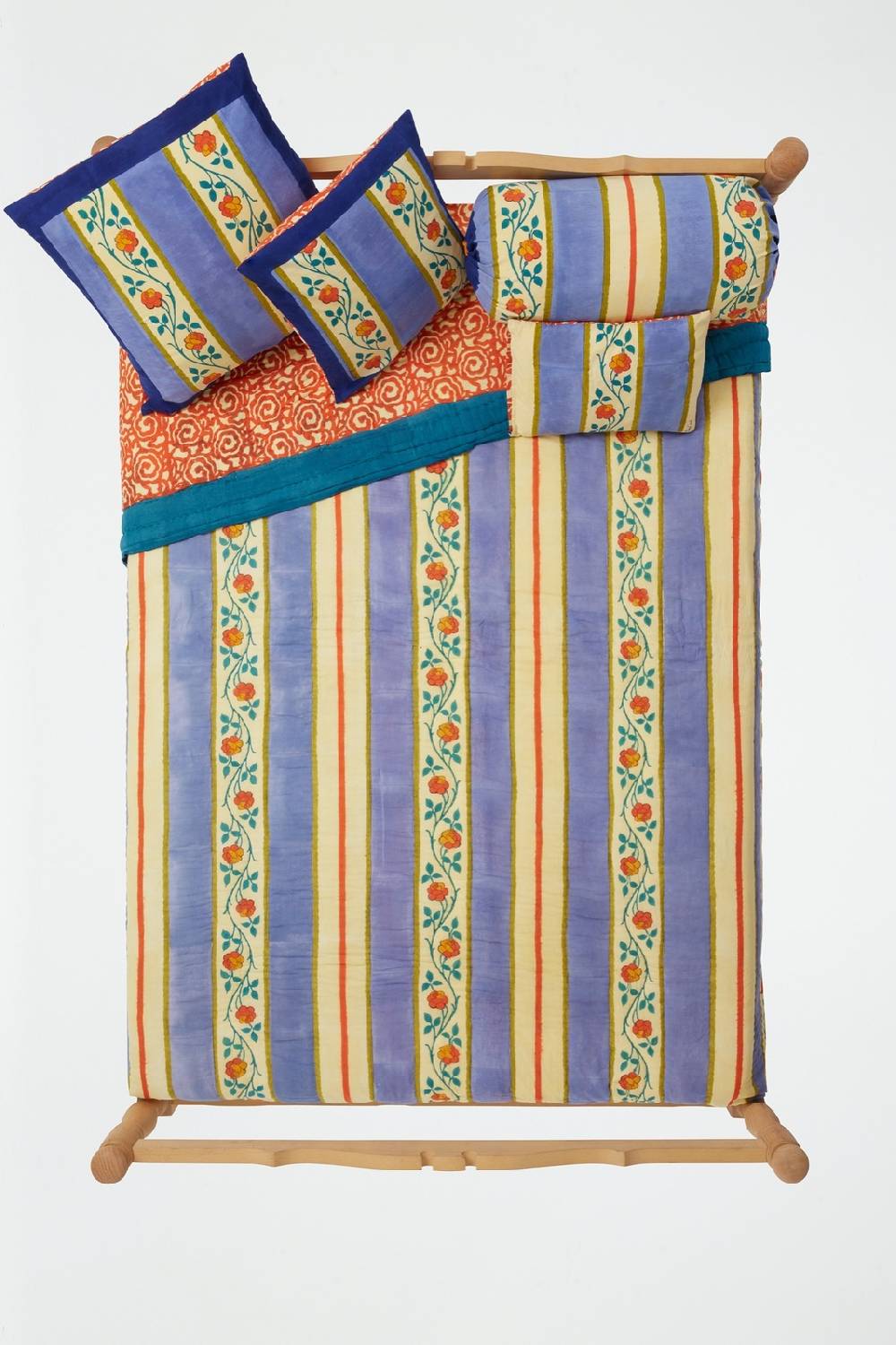 Lisa Corti trapunta reversibile 250x270cm varanasi stripes pervinch Black Friday