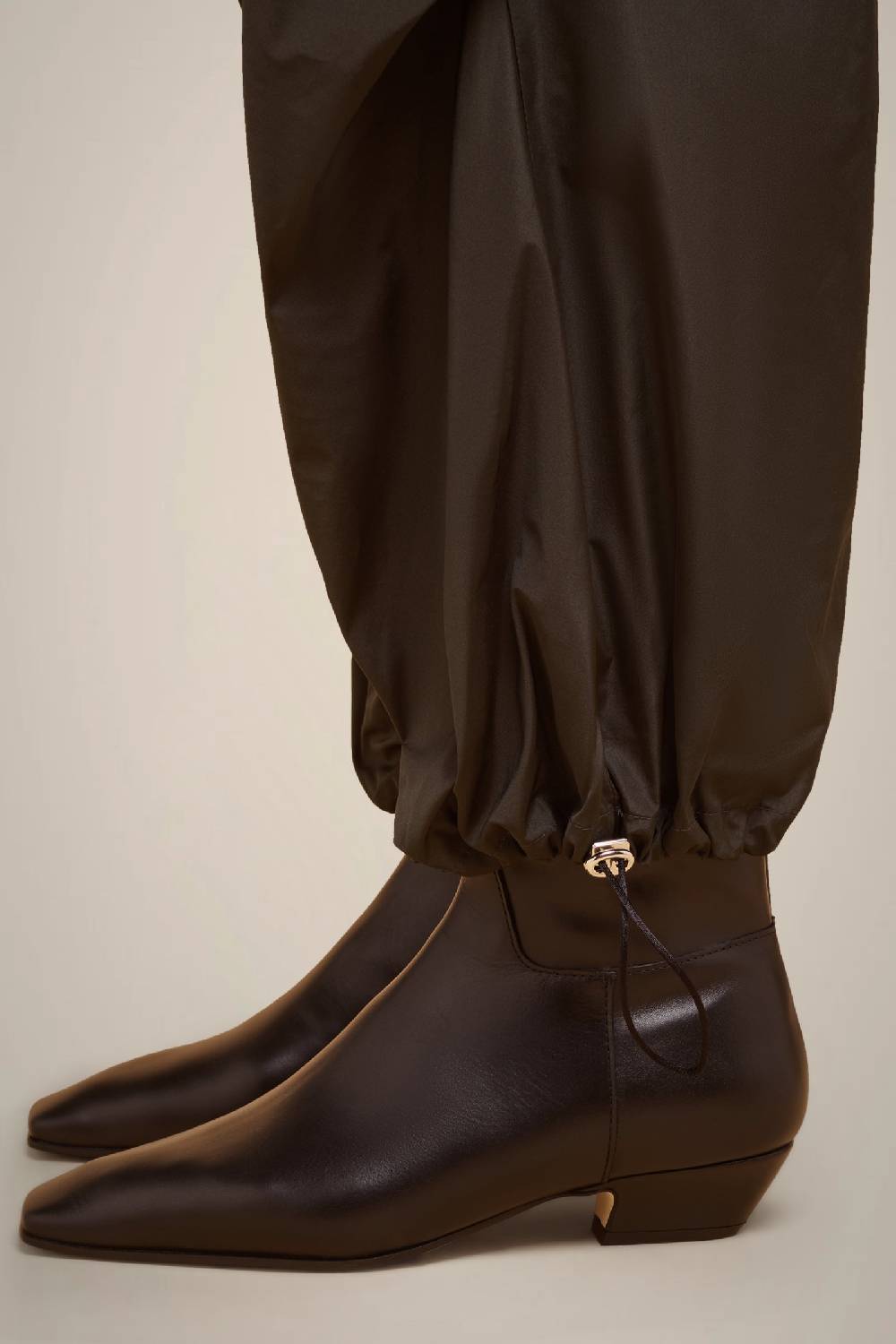 Liviana Conti PANTALONE COULISSE IN TAFFETA' W4FF4WY18S89-0.38 Vendita Calda