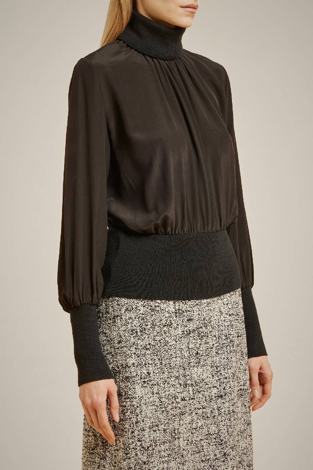 Liviana Conti BLUSA COLLO ALTO 100% SETA W4LL4WS08Y69-0.38 50% di sconto con spedizione gratuita