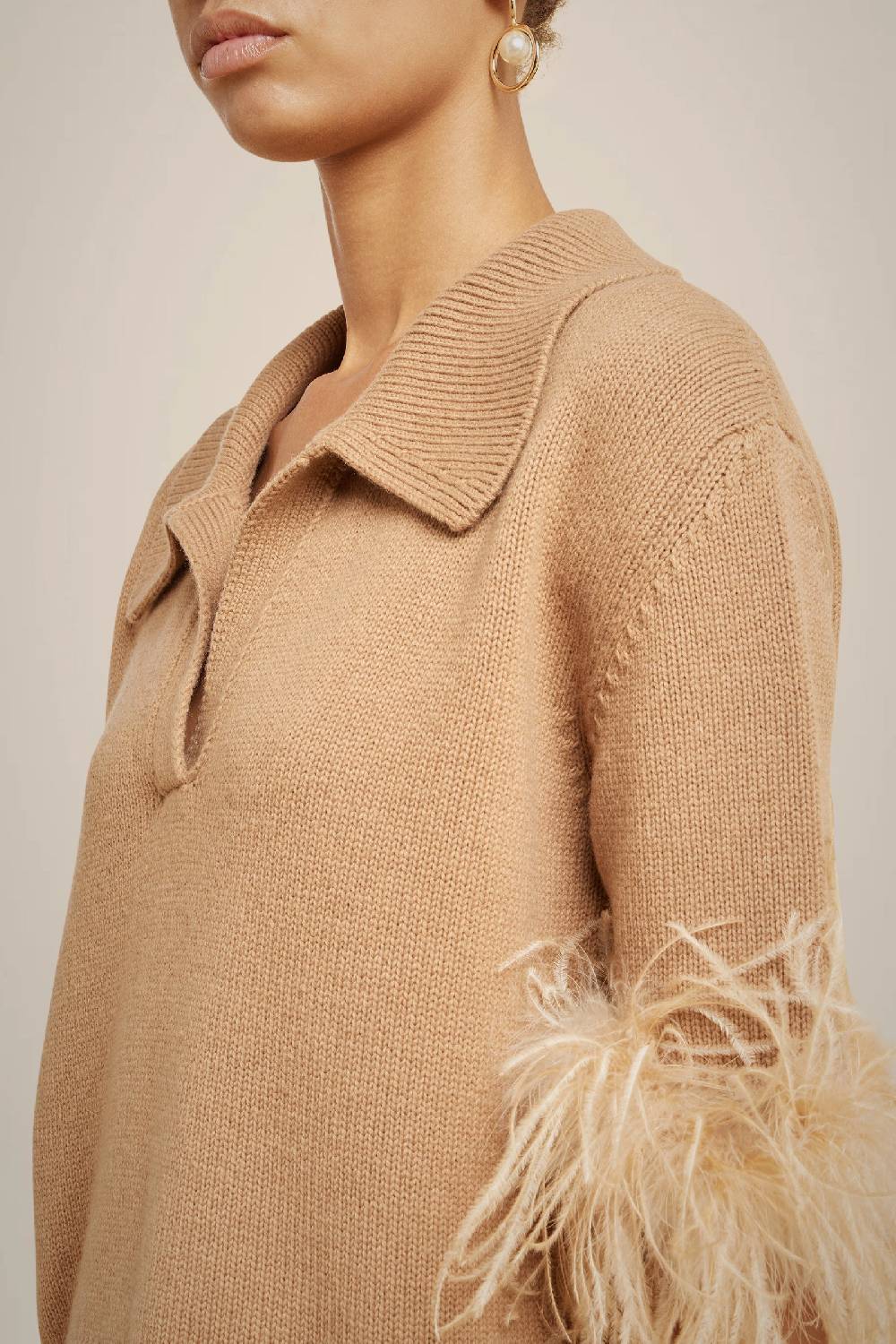 Liviana Conti MAGLIA CON PIUME IN CASHMERE RICICLATO W4LL4WC48T50-1.XS Black Friday Prezzi