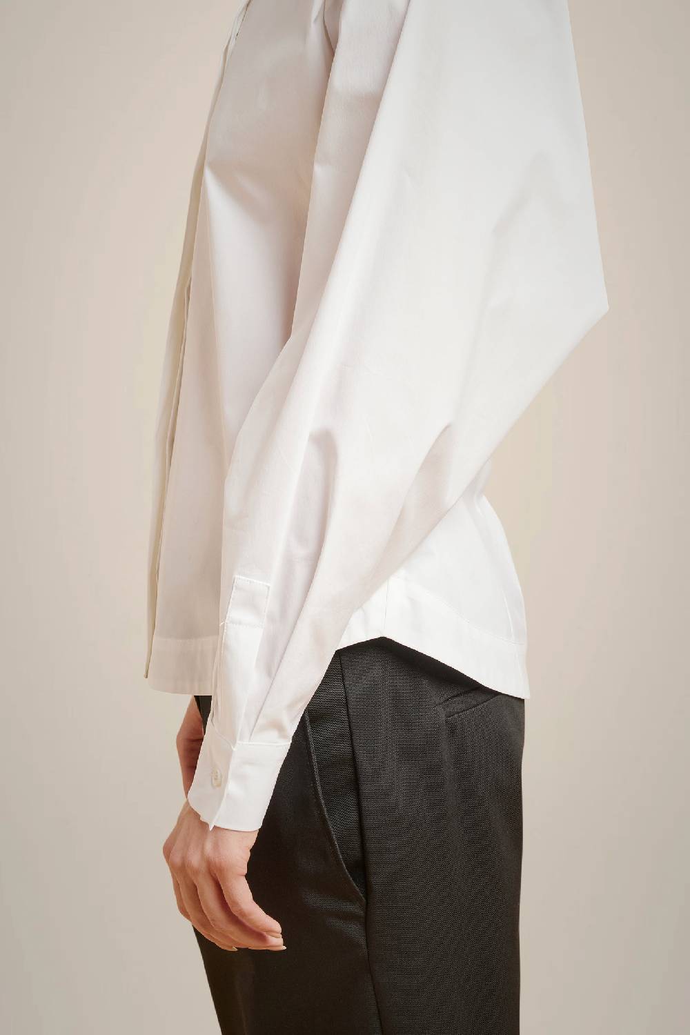 Liviana Conti CAMICIA CON COLLETTO ALLA COREANA W4LL4WK09A01-0.38 Duty-free