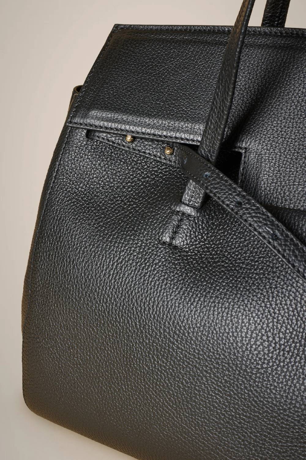 Liviana Conti MAXI HAND BAG W4AA4WA06Y69-0.NR Consegna Veloce