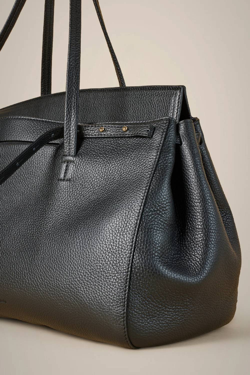 Liviana Conti MAXI HAND BAG W4AA4WA06Y69-0.NR Consegna Veloce
