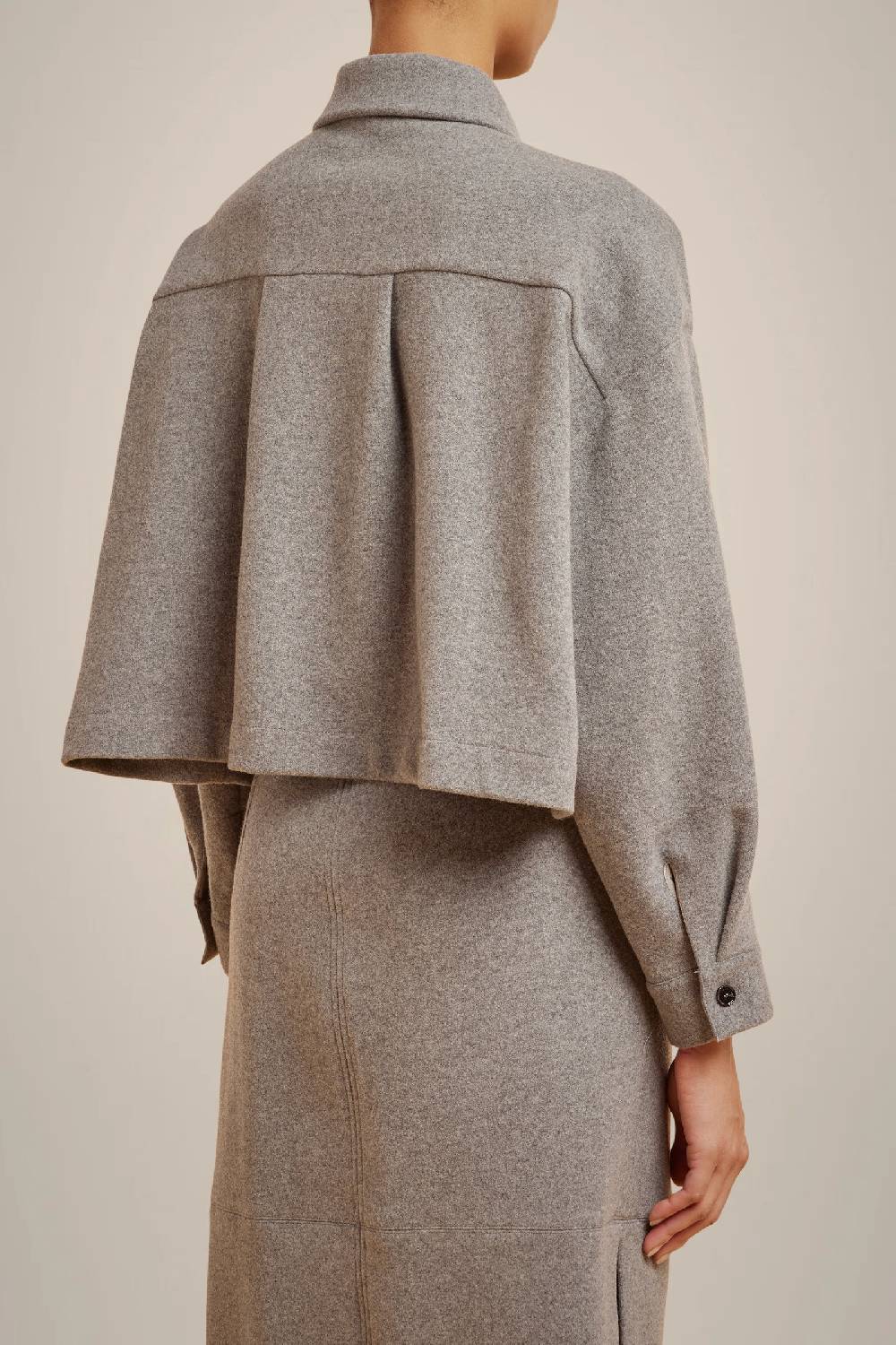 Liviana Conti GIACCA CROP CON COLLETTO W4LL4WL52Y13-0.38 Online Outlet