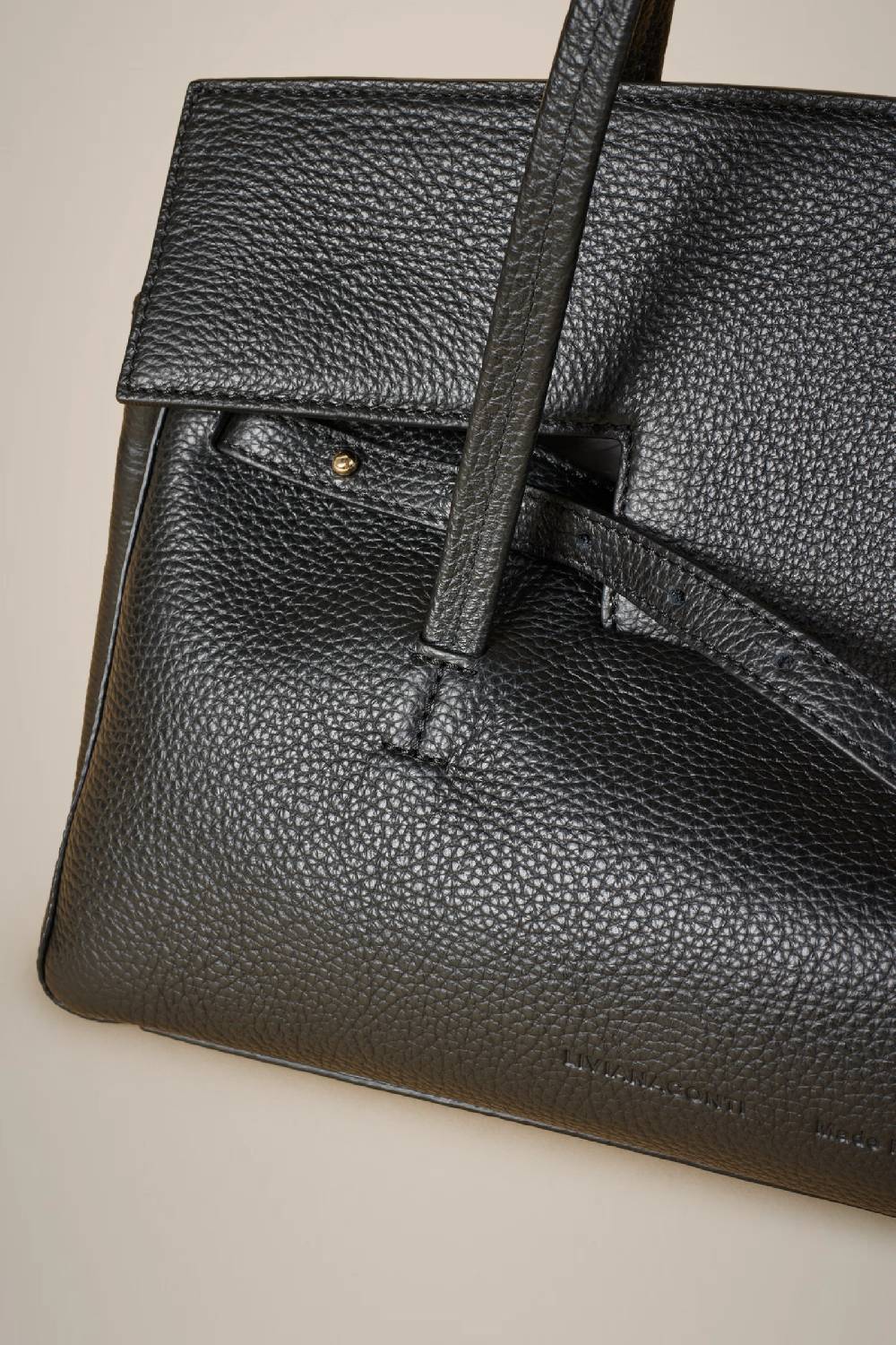 Liviana Conti HAND BAG CON PATTINA W4AA4WA05Y69-0.NR Nuovi prodotti