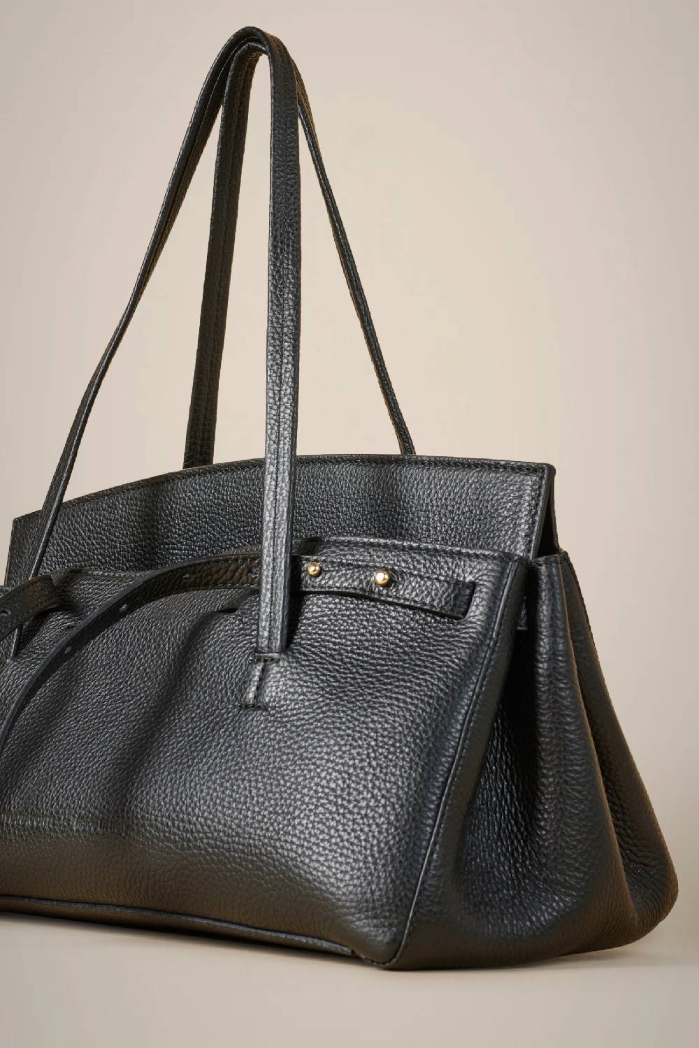 Liviana Conti HAND BAG CON PATTINA W4AA4WA05Y69-0.NR Nuovi prodotti
