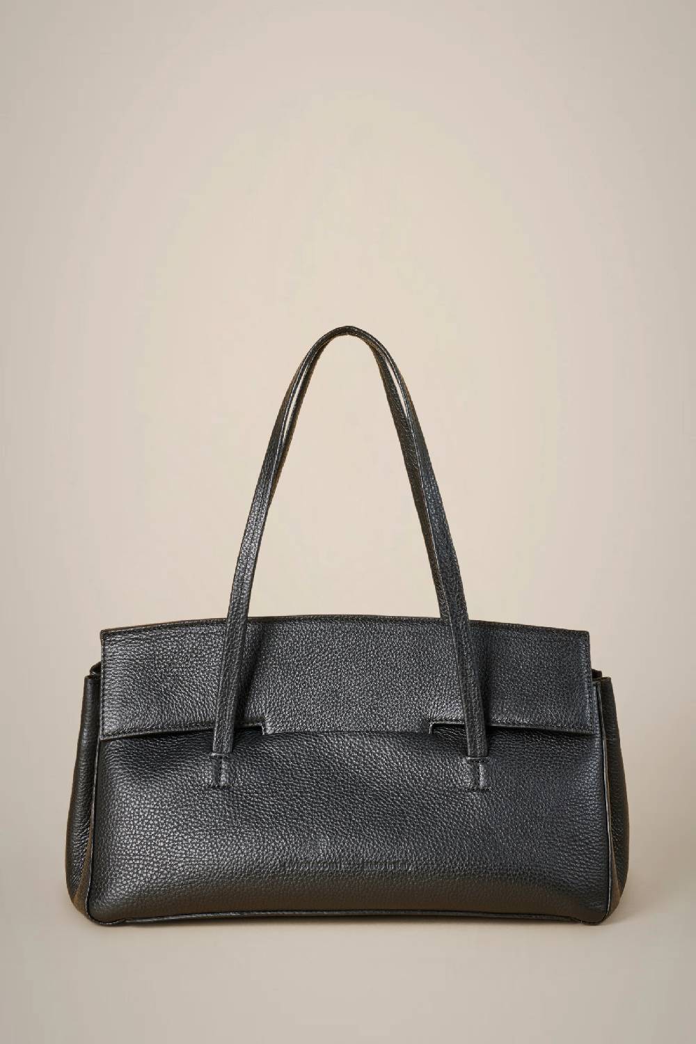 Liviana Conti HAND BAG CON PATTINA W4AA4WA05Y69-0.NR Nuovi prodotti