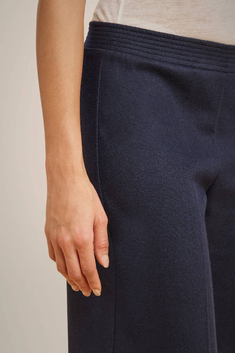 Liviana Conti PANTALONE CROP W4LL4WN28N08-0.38 Vendita