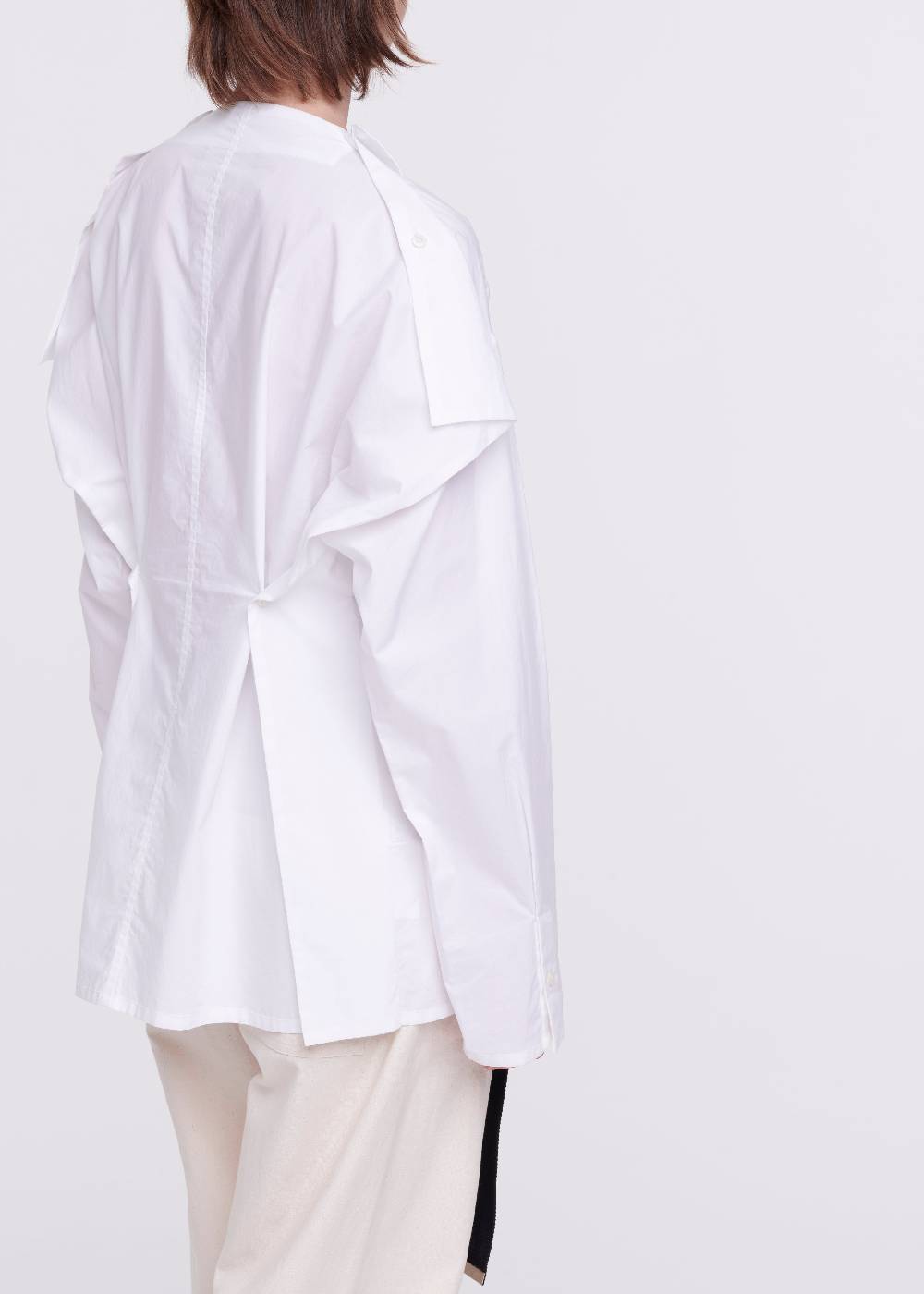 Plan C CAMICIA BIANCA CON STRUTTURA QUADRATA Promozione