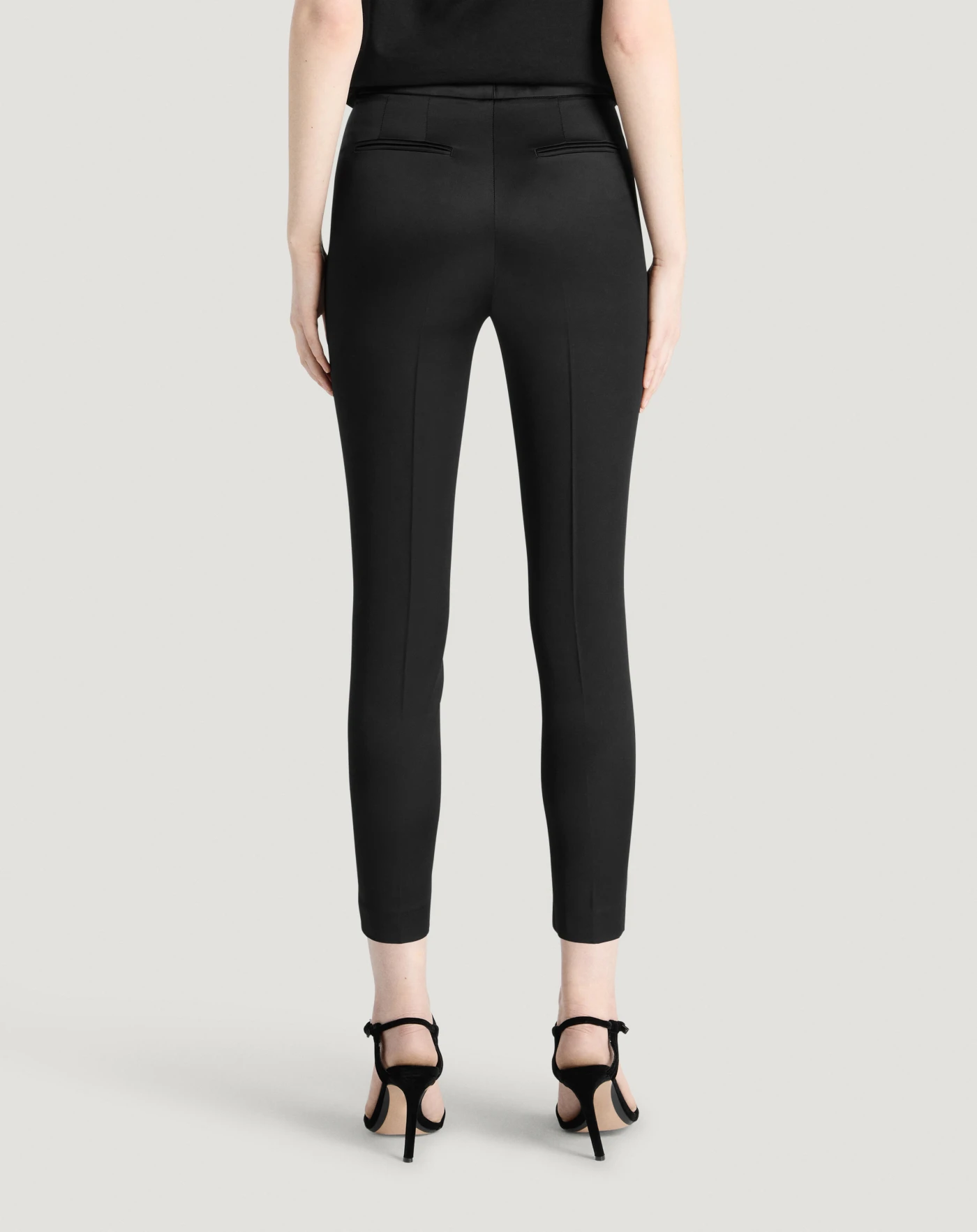 Pt Torino Pantaloni Frida in satin fluido Economico