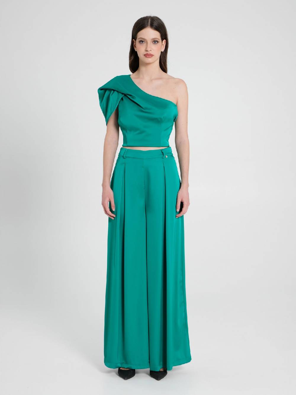 Rinascimento Pantaloni Palazzo in Satin Verde Giada 2025