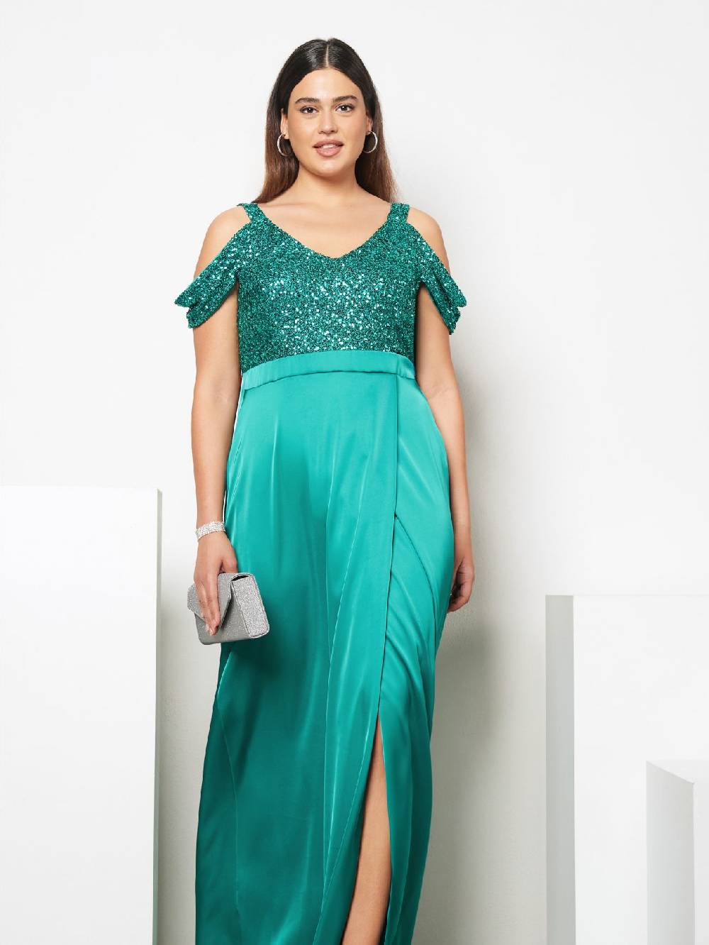 Rinascimento Abito Lungo Curvy Paillettes & Raso Negozio