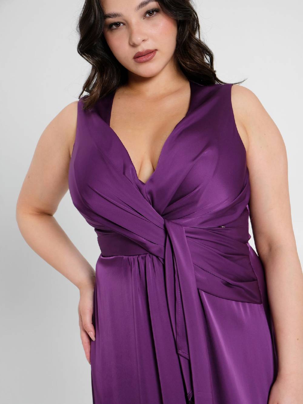 Rinascimento Abito Lungo Curvy Viola Melanzana Qualità