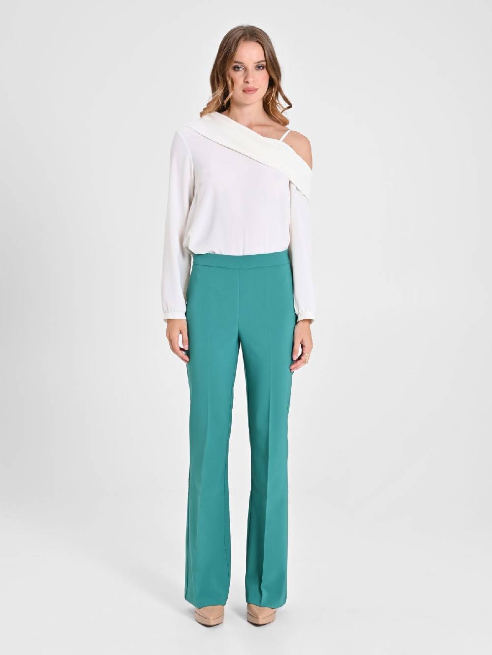 Rinascimento Pantaloni Flared in Tessuto Tecnico Verde Giada Donna Consegna Veloce
