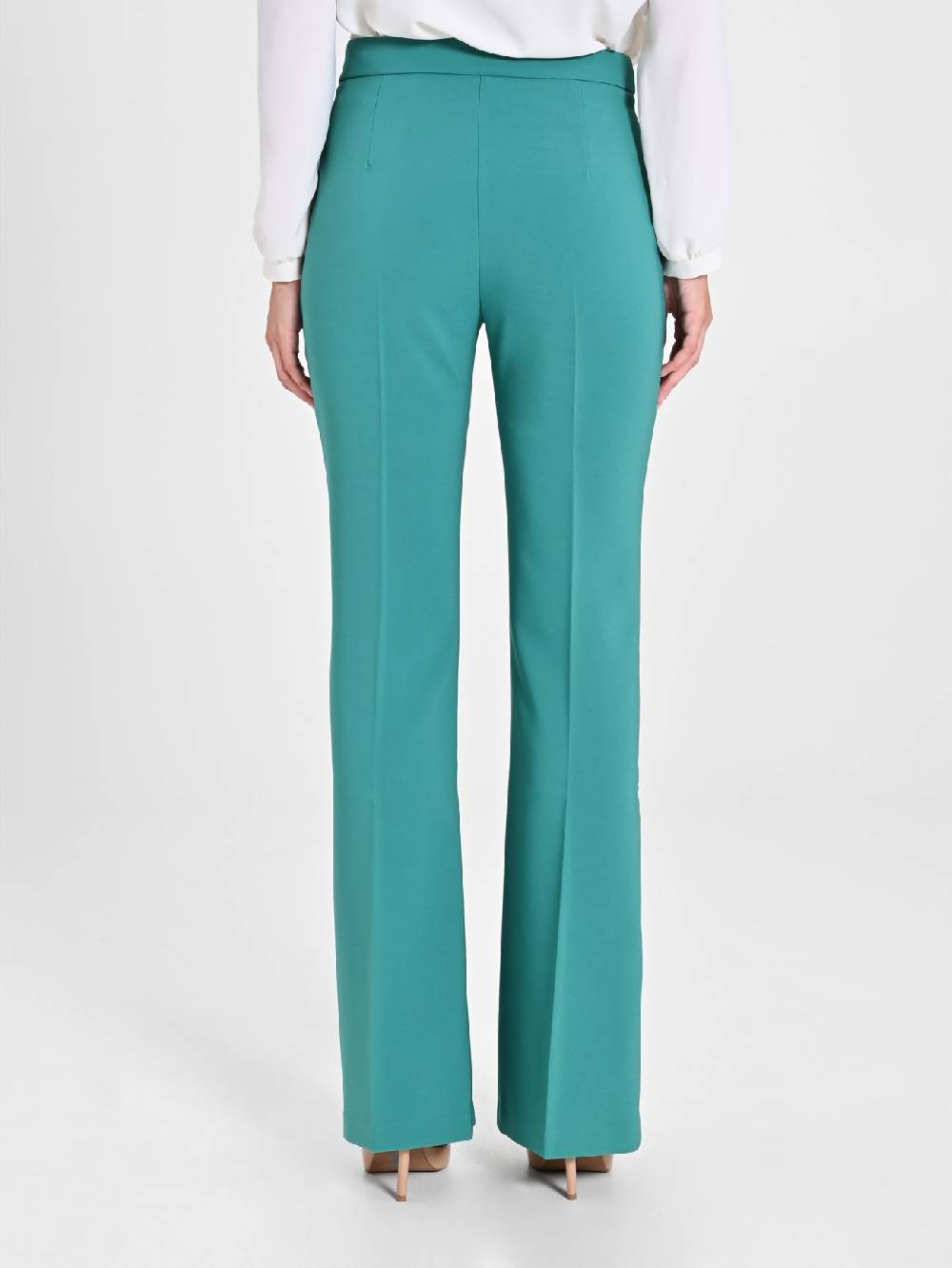 Rinascimento Pantaloni Flared in Tessuto Tecnico Verde Giada Donna Consegna Veloce