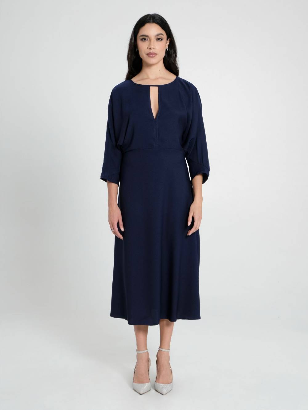 Rinascimento Abito Midi con Maniche Kimono Offerte speciali