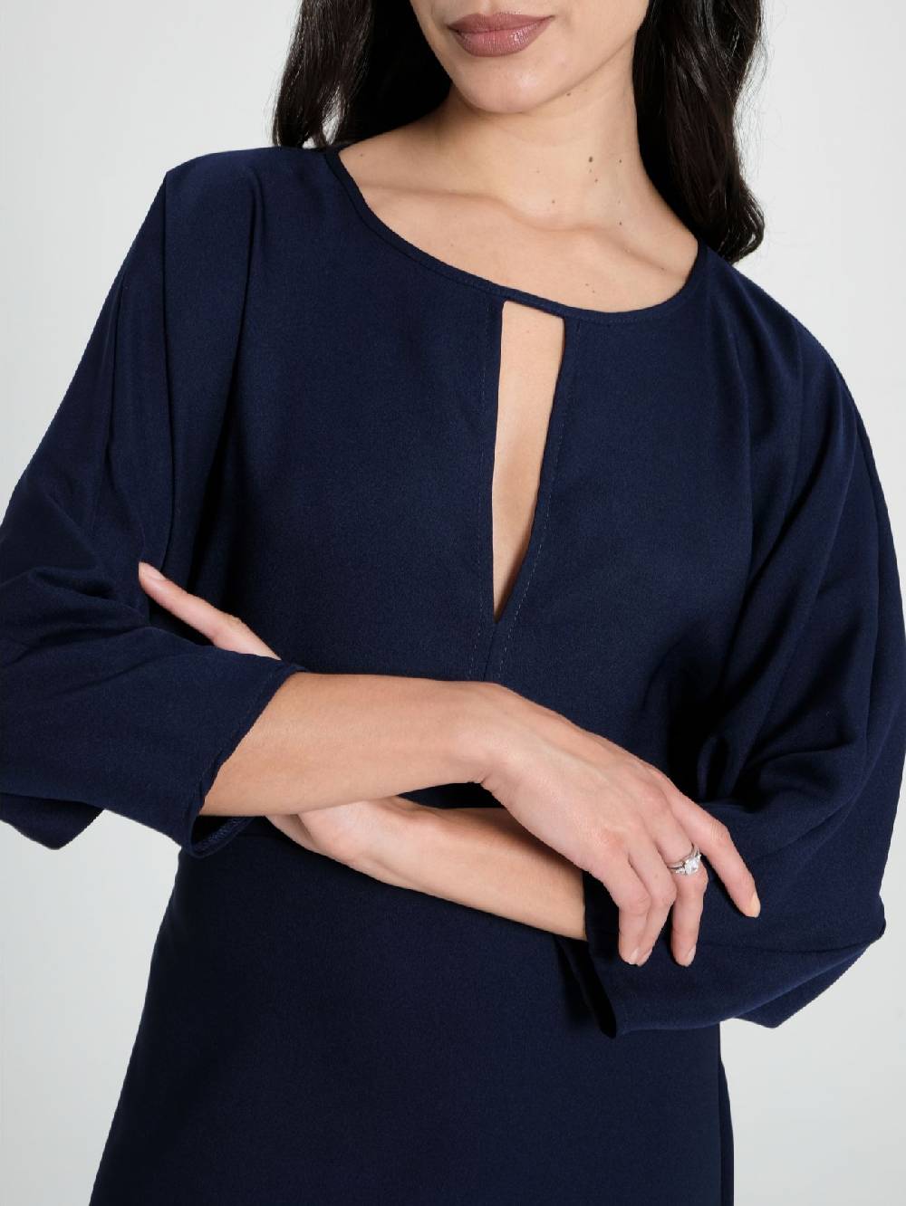 Rinascimento Abito Midi con Maniche Kimono Offerte speciali