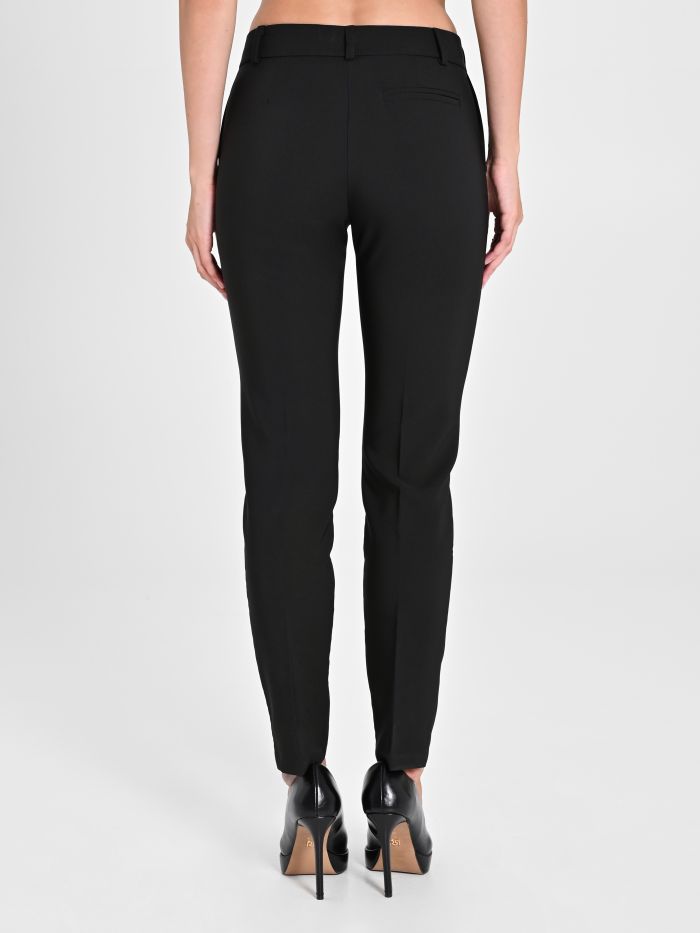 Rinascimento Pantaloni Slim in Tessuto Tecnico Fino al 60% di sconto