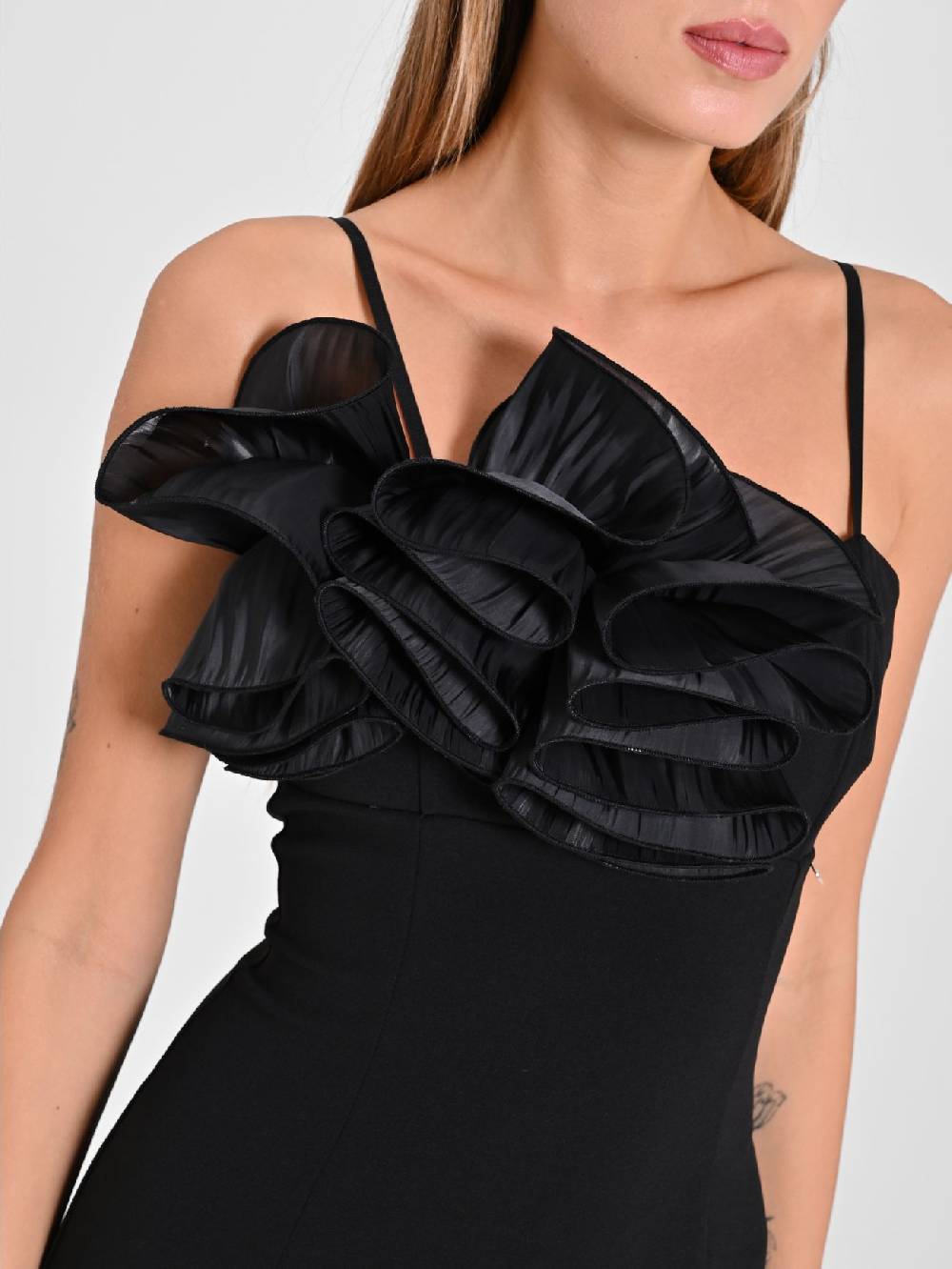 Rinascimento Tubino Nero con Fiori in Organza Grande vendita