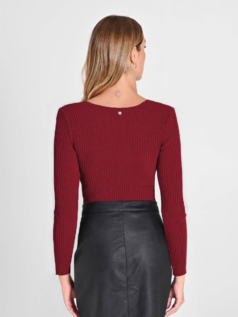 Rinascimento Maglia Bordeaux con Scollo a Cuore 50% di sconto per tempo limitato