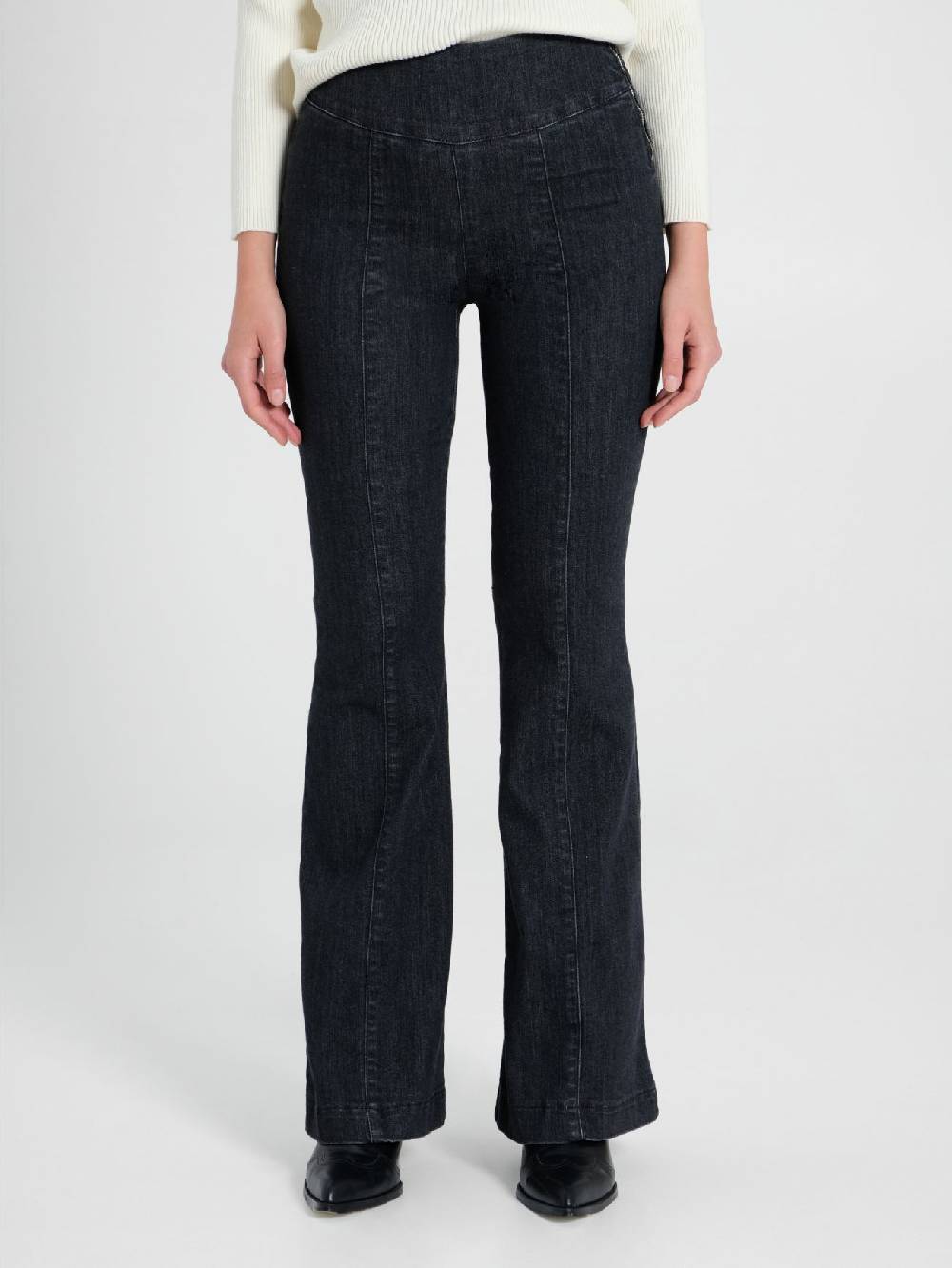 Rinascimento Jeans Neri a Zampa Nuovo