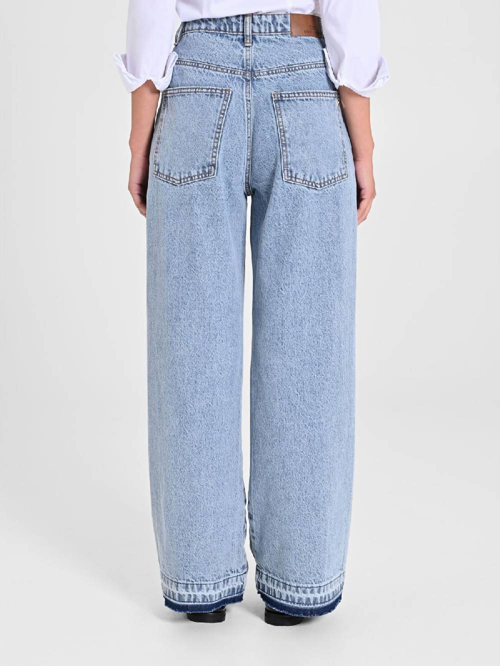 Rinascimento Jeans Chiari Wide Leg In Linea