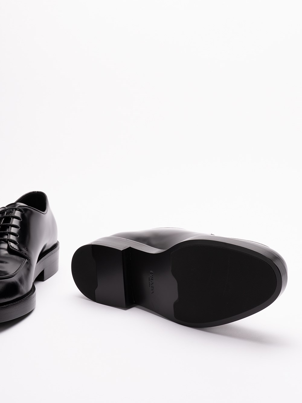 Prada Brushed Leather Derby Shoes Acquista Ora
