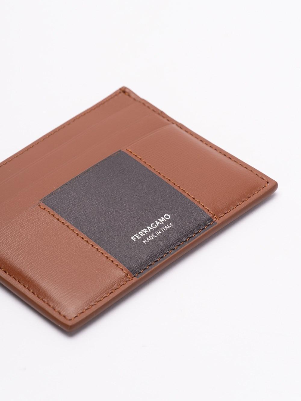 Ferragamo `Classic` Wallet Nuova
