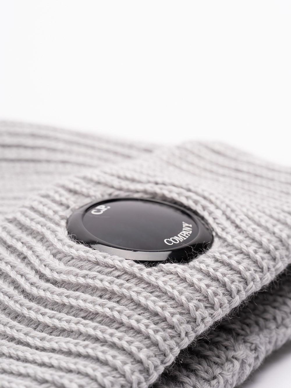 C.p. company `Lens` Beanie Offerte esclusive