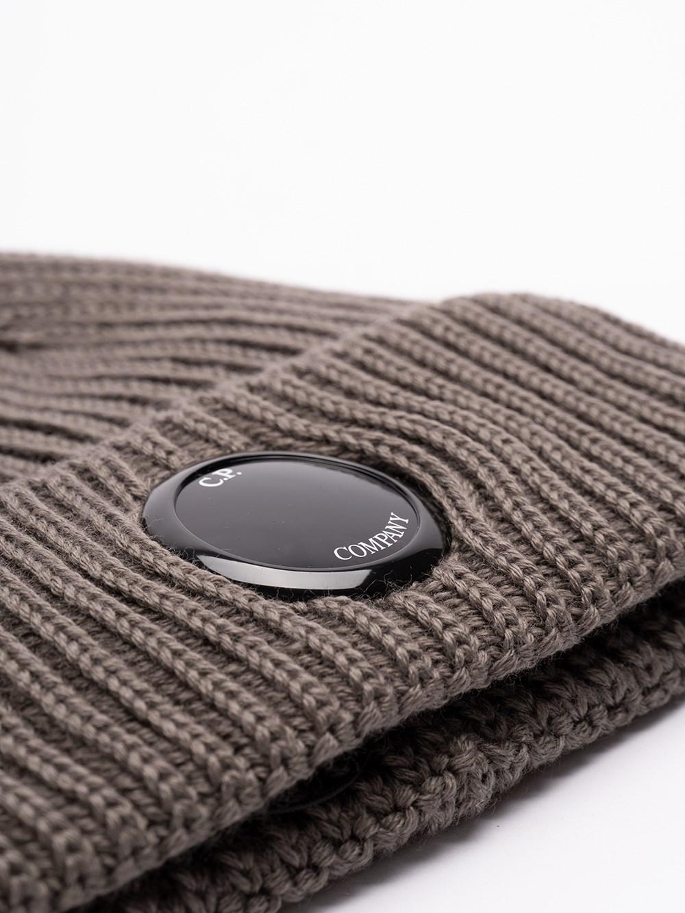 C.p. company `Lens` Beanie Nuovi prodotti