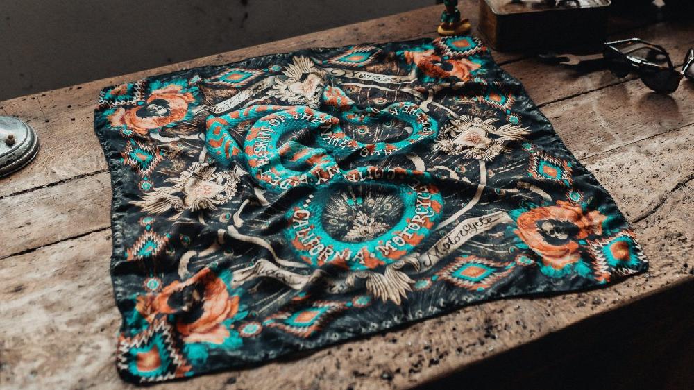 Rude Riders Bandana Snake Offerta