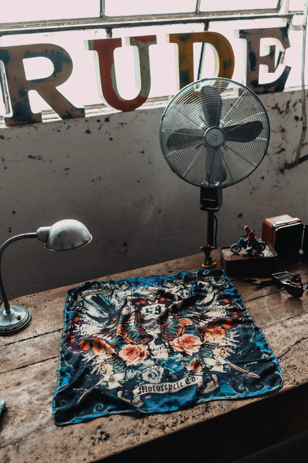Rude Riders Bandana Skull&Roses In Vendita