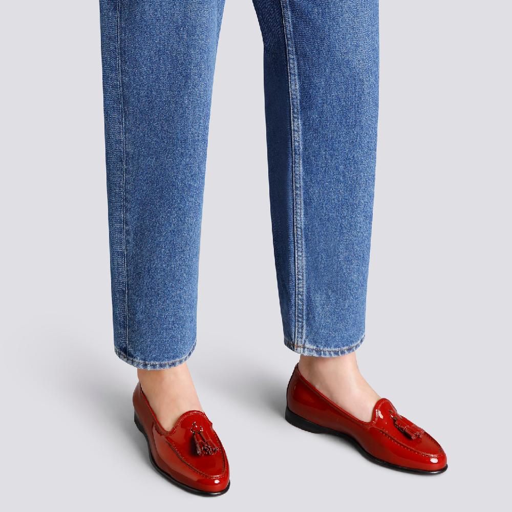 Santoni Mocassino Andrea con nappe da donna in vernice rossa Promozione