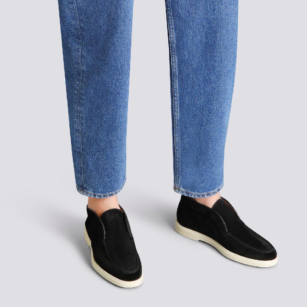 Santoni Stivaletto desert da donna in suede nero Ultimo giorno