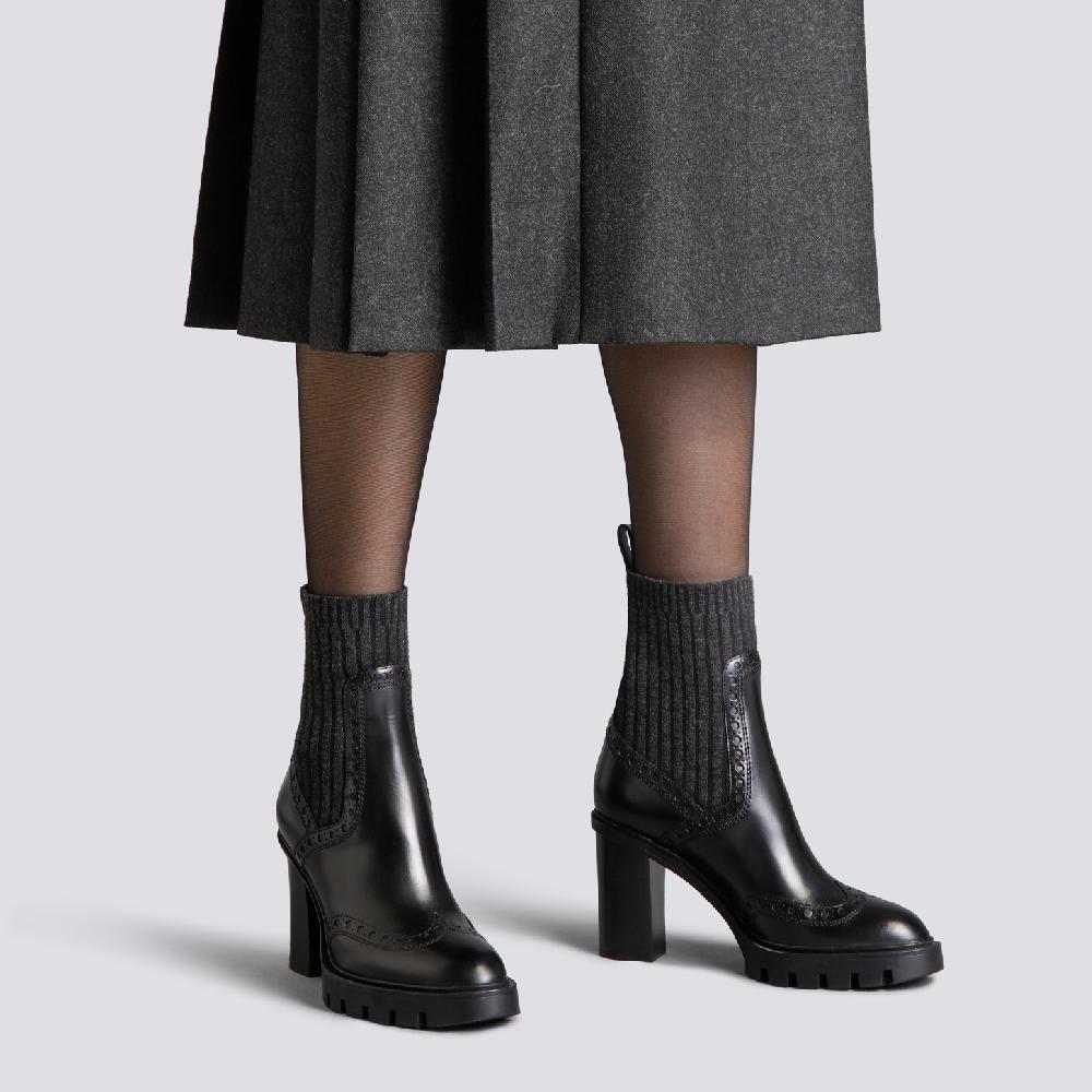 Santoni Stivaletto tacco alto da donna in pelle nera In Vendita