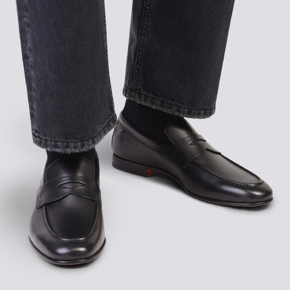 Santoni Mocassino penny da uomo in pelle anticata nera Vendita Economica