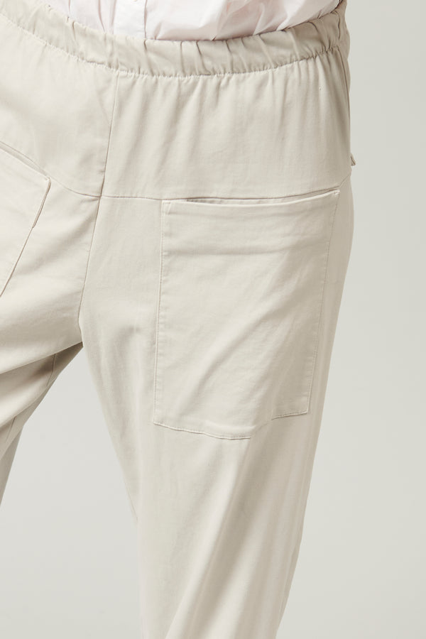 Transit Par Such Pantalone comfort fit con tasche davanti in viscosa e cotone stretch. – Transit Presa