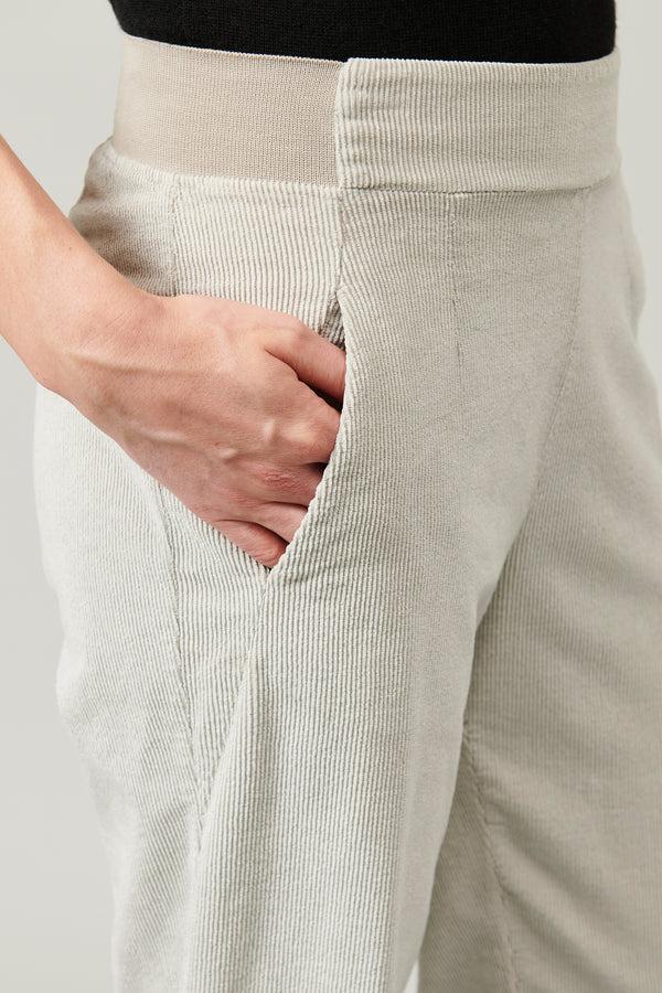 Transit Par Such Pantaloni comfort fit in velluto a coste di misto lana/cotone | 1013.C – Transit In Vendita