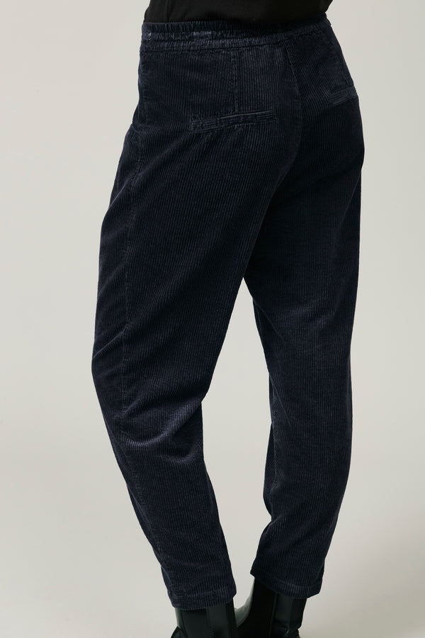 Transit Par Such Pantalone comfort fit con elastico in vita in velluto a coste di visco – Transit Saldi