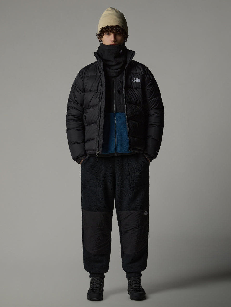 THE NORTH FACE Giacca con Imbottitura Riciclata Hydrenalite Nero Fino Al -60%